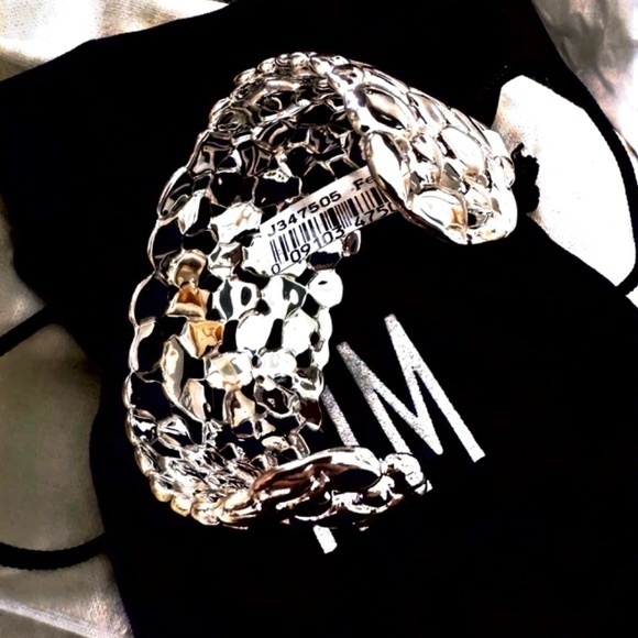 RLM White‎ Bronze Pebble Cuff Bracelet - Picture 4 of 4